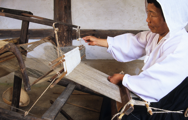 File:Fine Ramie Weaving of Hansan Cultural Heritage Administration of the Republic of Korea.jpg